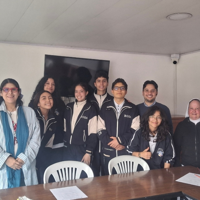 Estamos Alegres En Oblatas 